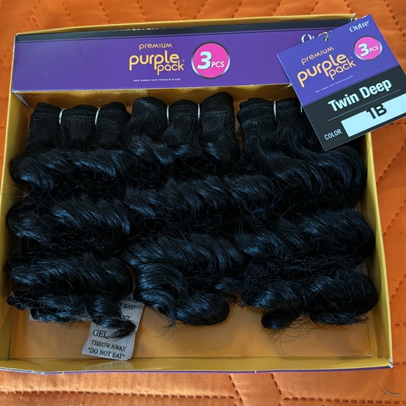 Outre 3 piece Twin deep curly hair. 8 inches Color is 1B - Picture 2 of 3